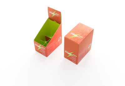 Compartmentalised cardboard display for energy drinks
