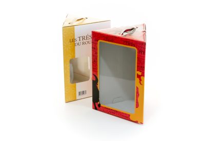 Pack carton triangulaire avec fenêtre pour 3 bouteilles de vin ou sangria